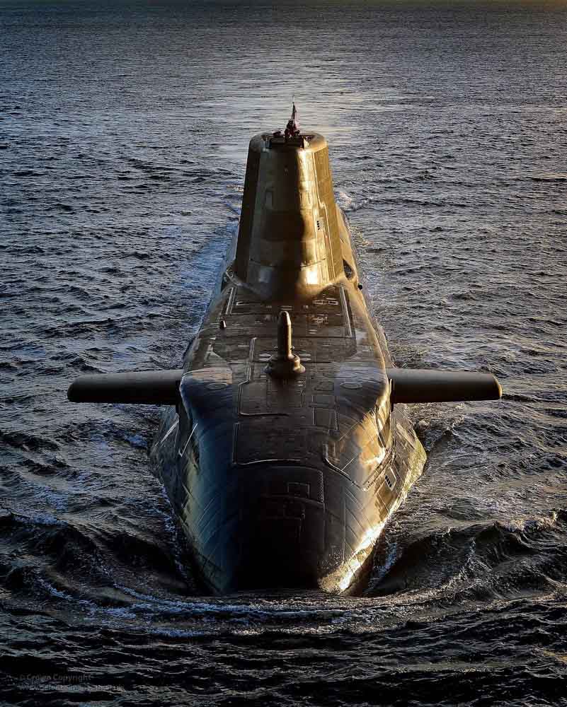 Вторая британская атомная подводная лодка "HMS Ambush" сдана в эксплуатацию  (5)