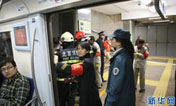 В пекинском метро погиб мужчина, спрыгнувший на рельсы 