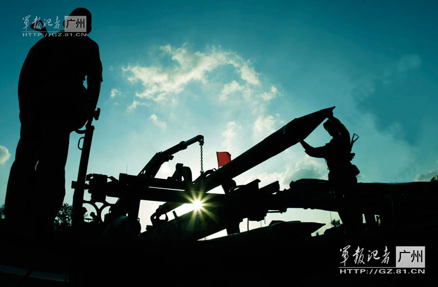 Силуэты китайской армии от военного фотографа Чжэн Сишэна
