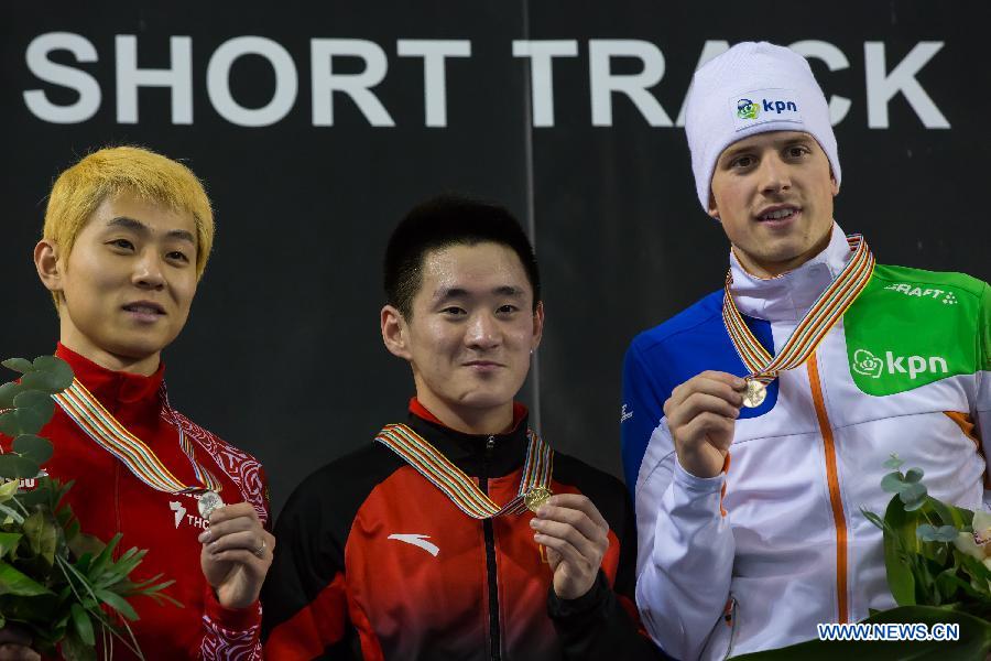 Китаец Лян Вэньхао завоевал золото на чемпионате мира по шорт-треку 2013 года на дистанции 500 м (2)