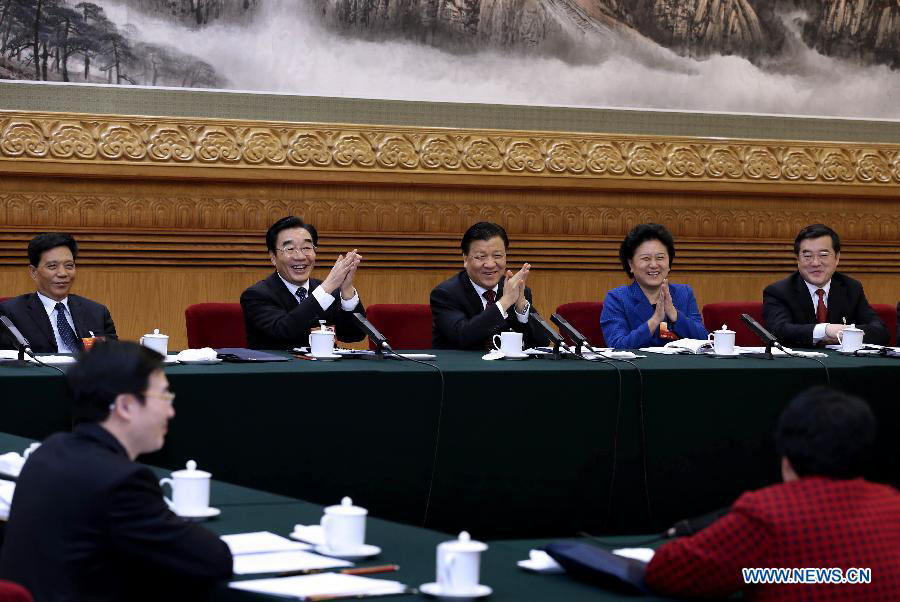 Член ПК Политбюро ЦК КПК Лю Юньшань сообщил законодателям из провинции Хэбэй /Северный Китай/, что административные руководители и партийные кадры должны быть впереди в противостоянии вызовам и решении трудных проблем.