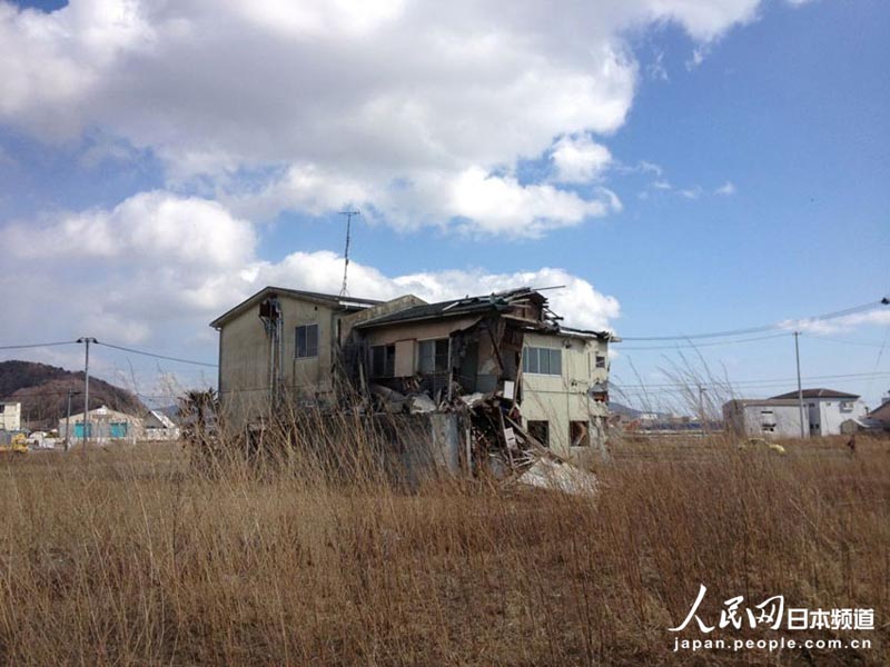 Корреспондент «Жэньминьван» заново проходит город Ишиномаки, наиболее пострадавший от землетрясения (11)