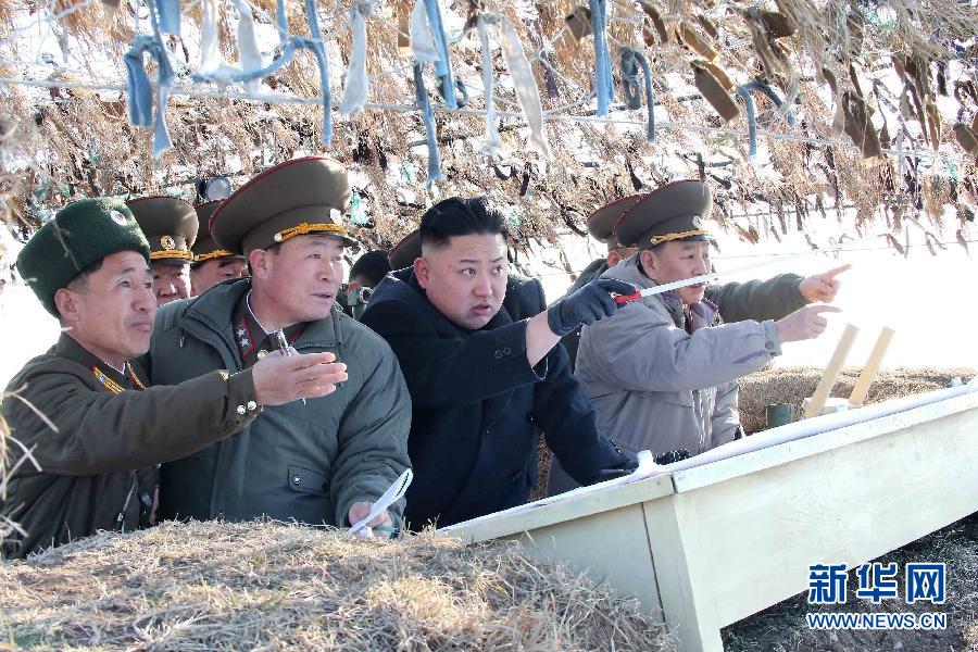 Ким Чен Ын посетил артиллерийскую часть на западе страны (4)