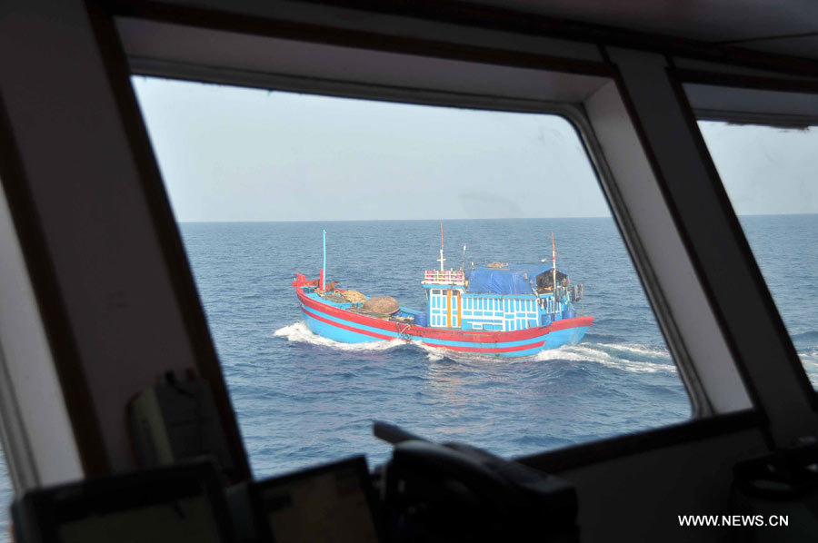 Китайские корабли вблизи островов Сиша выдворили за пределы территориальных вод два рыболовецких судна Вьетнама, незаконно пресекших границу