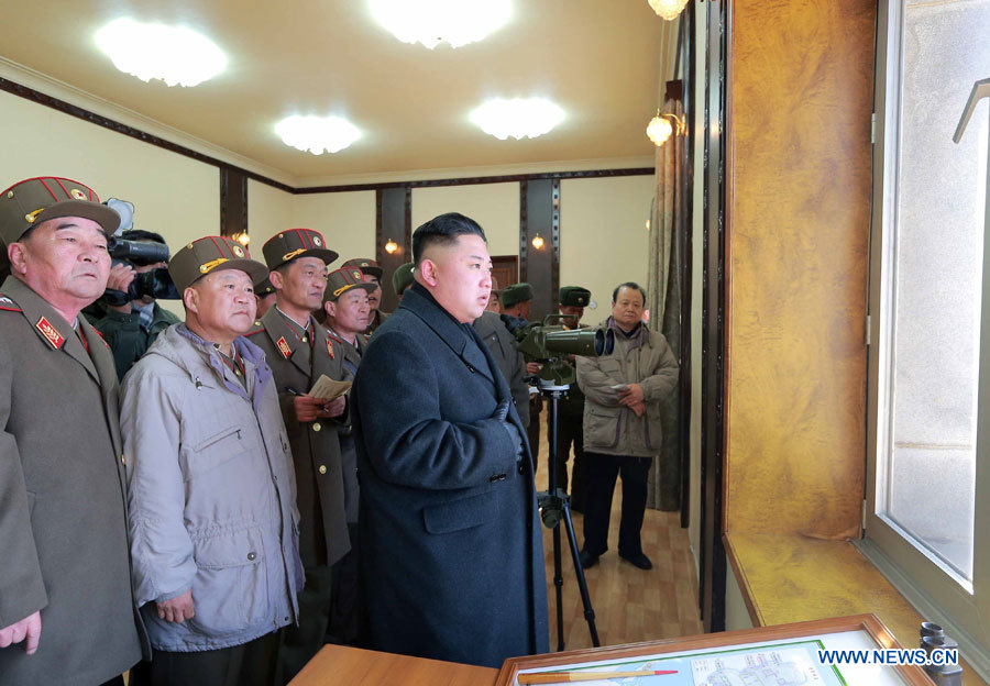 Ким Чен Ын посетил с инспекцией передовую артиллерийскую часть (2)