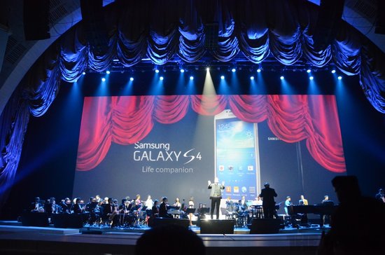 Samsung представила новый смартфон Galaxy S4 (2)