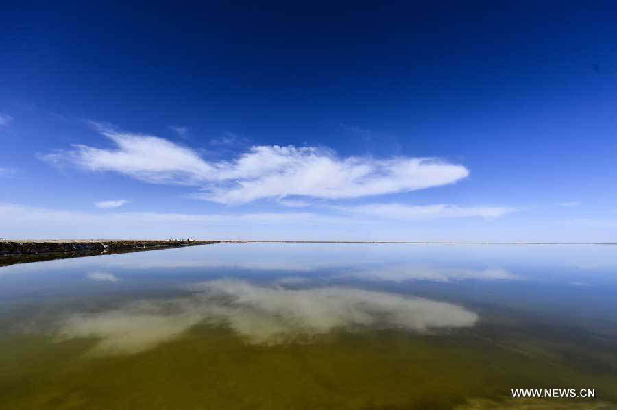 Соленое озеро Цархань в Северо-Западном Китае (2)