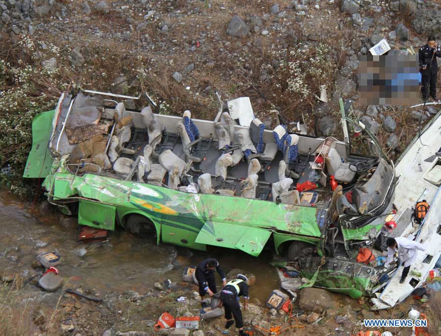 13 человек погибли в результате ДТП на юго-западе Китая