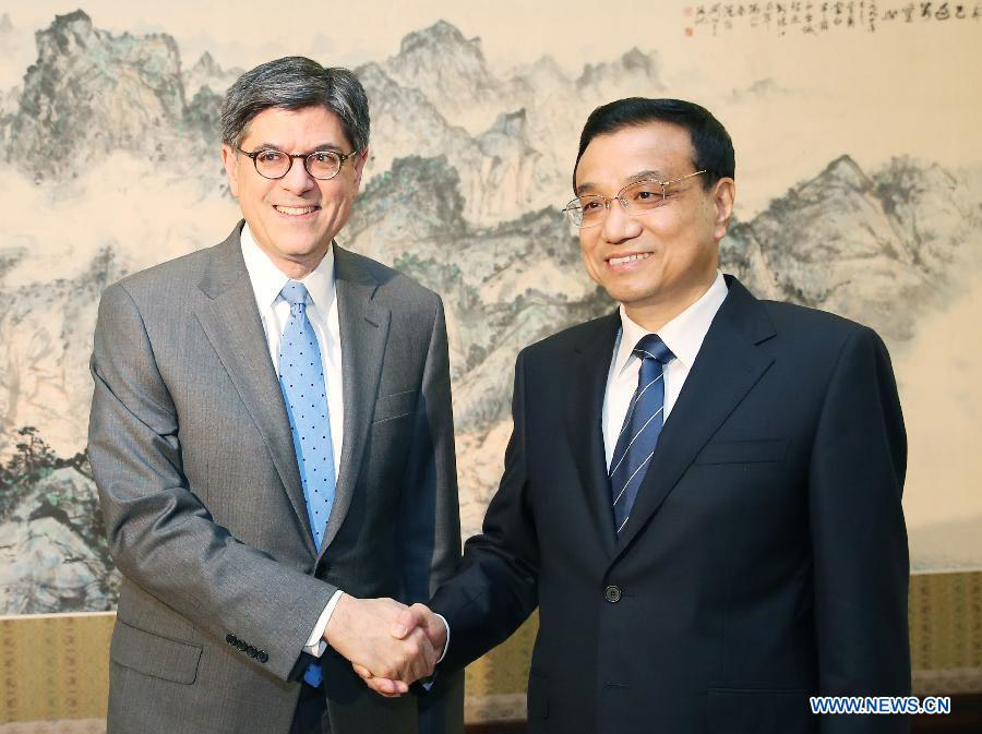 Ли Кэцян провел встречу со специальным посланником президента США, министром финансов Дж. Лью