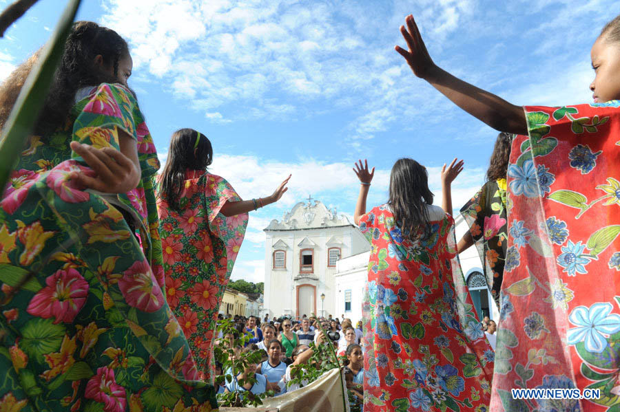 Шествие во имя мира в бразильском городе Гояс (4)