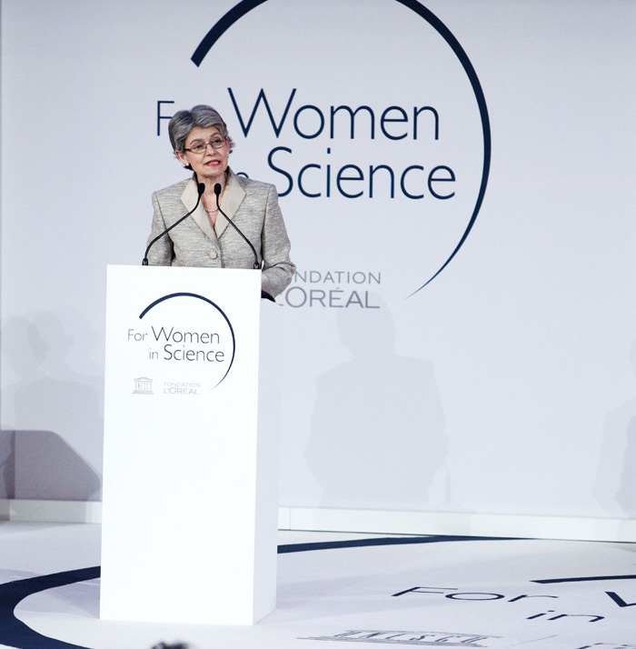 Пять женщин-ученых получили премии Л'Ореаль--ЮНЕСКО 2013 года