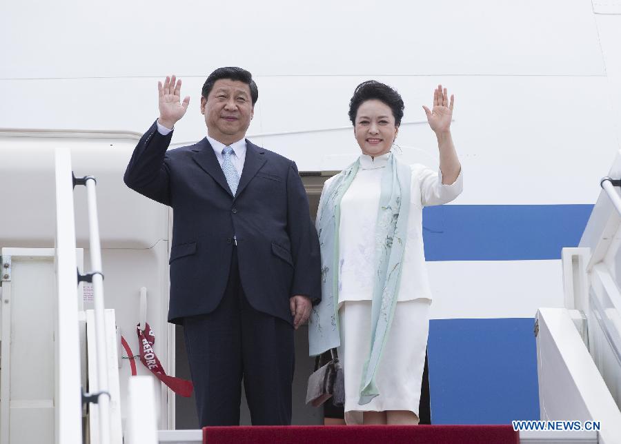 Си Цзиньпин прибыл с государственным визитом в Республику Конго (2)