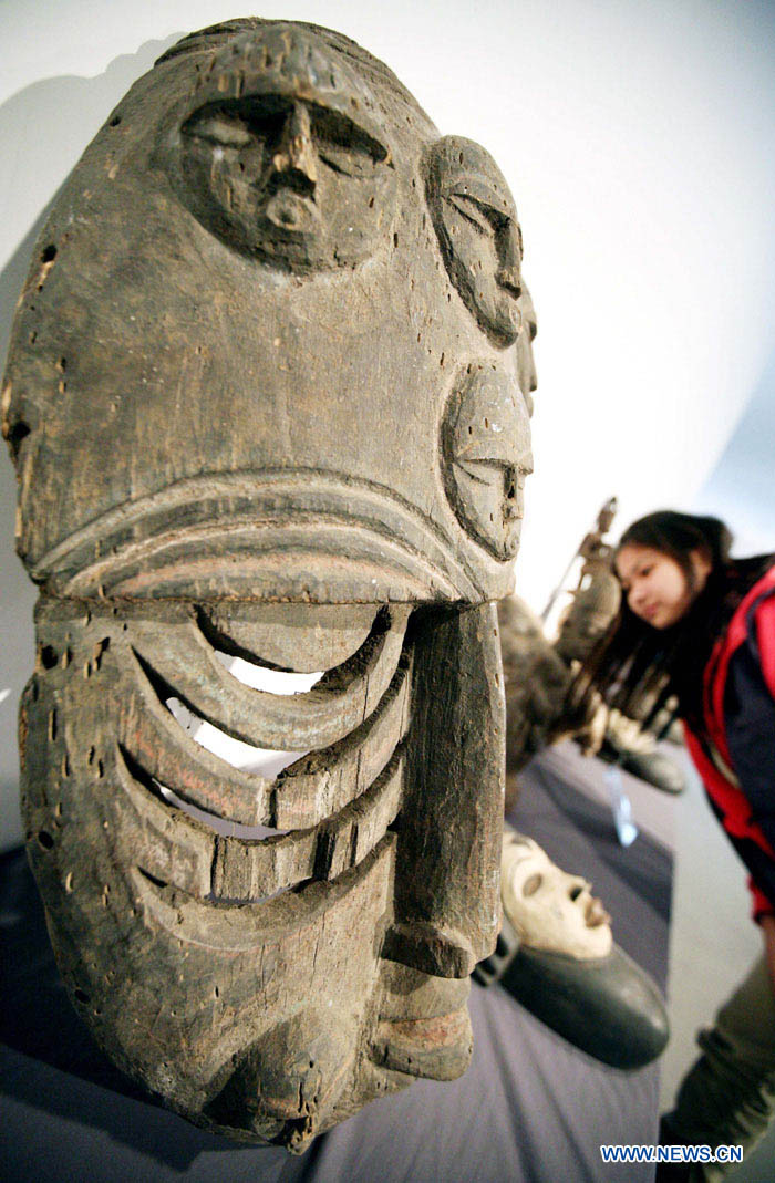 Выставка африканской деревянной скульптуры в Нанкине (12)