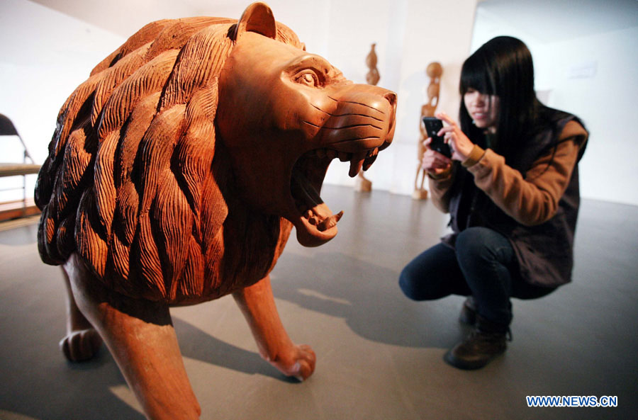 Выставка африканской деревянной скульптуры в Нанкине