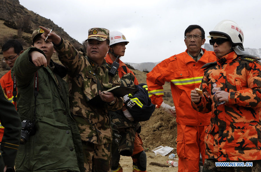 В Тибете 83 рабочих погребены под оползнем (3)
