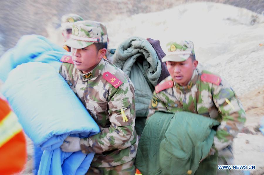 В Тибете 83 рабочих погребены под оползнем (5)
