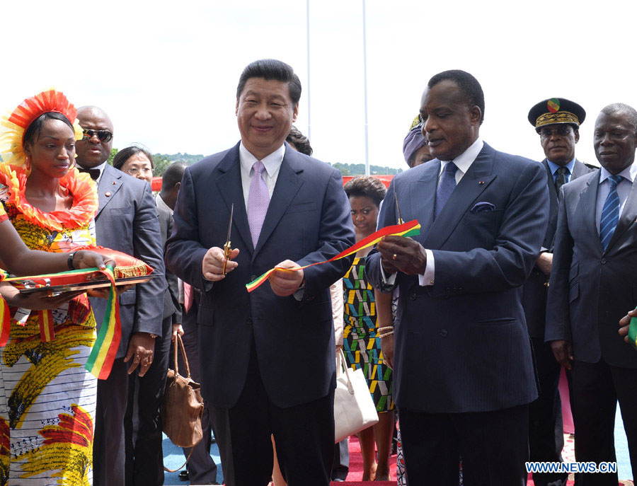 Си Цзиньпин принял участие в церемониях открытия больницы китайско-конголезской дружбы, библиотеки и павильона Китая