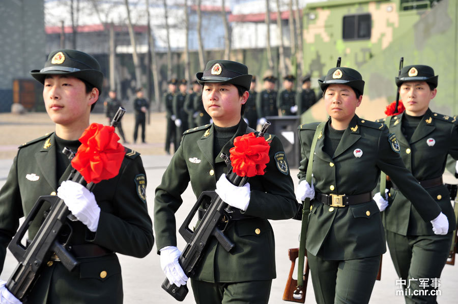 Первый женский отряд особого назначения китайской cухопутной армии (2)