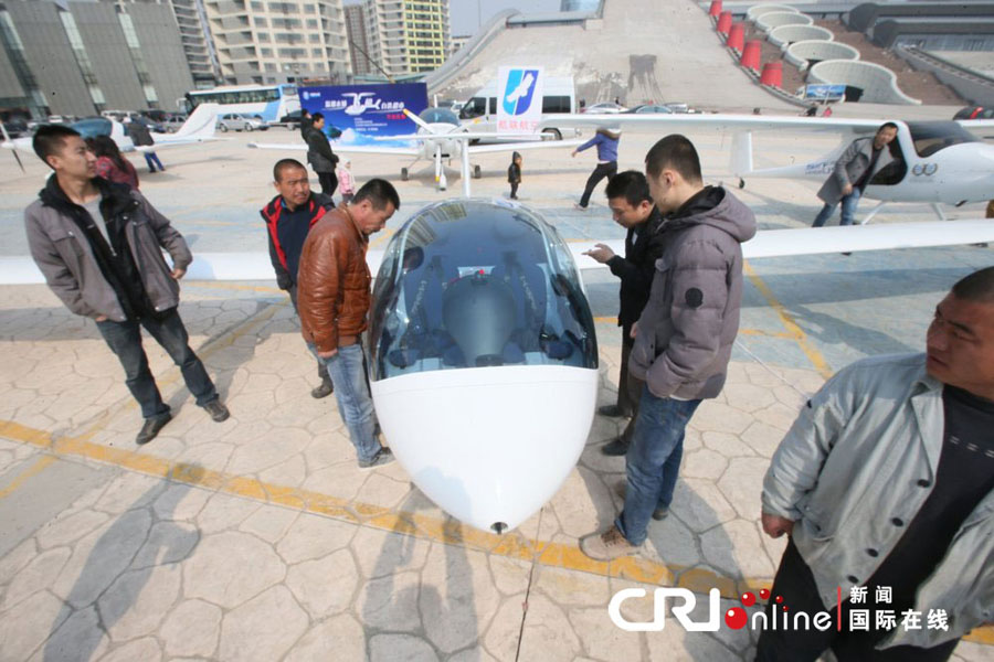 В Пекине официально открылся первый супермакрет самолетов