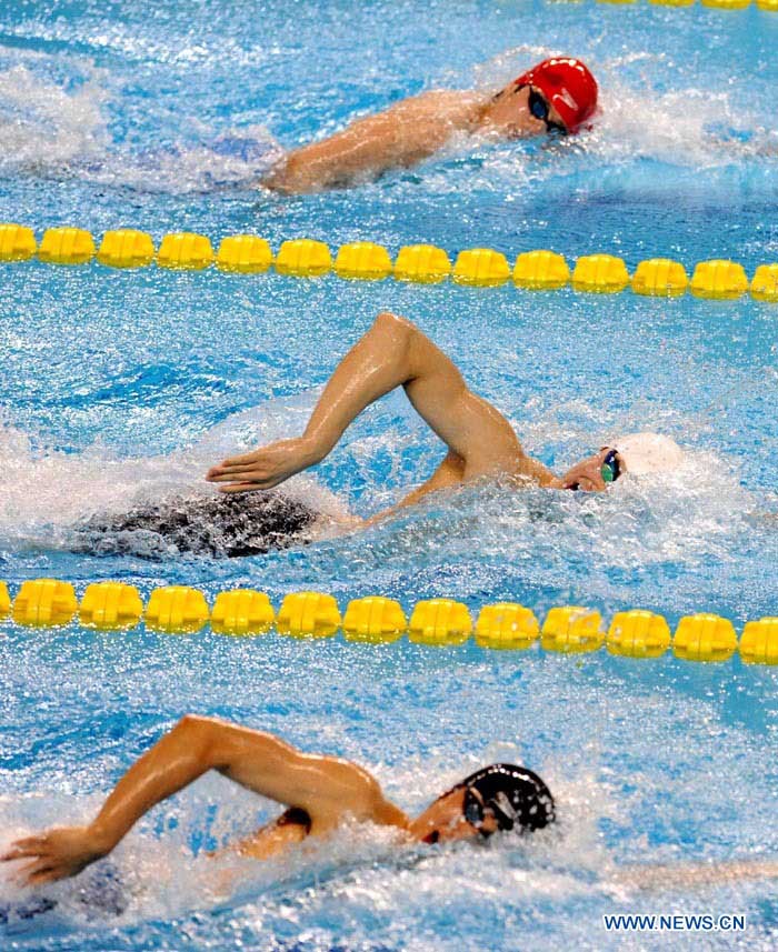 На национальном чемпионате Китая по плаванию Сунь Ян выиграл золотую медаль в заплыве на 800 м вольным стилем (5)