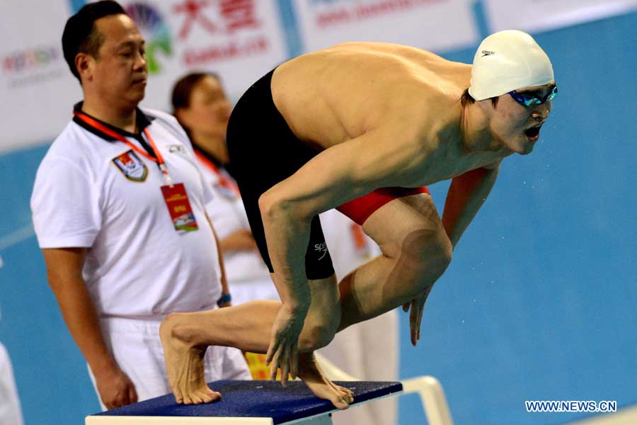 На национальном чемпионате Китая по плаванию Сунь Ян выиграл золотую медаль в заплыве на 800 м вольным стилем