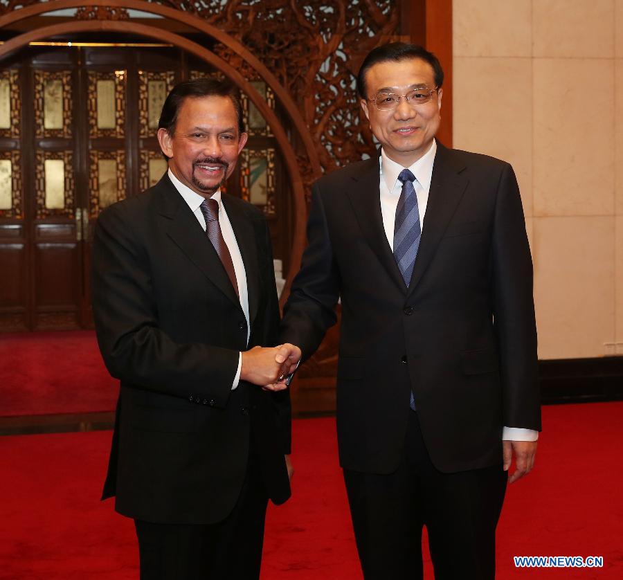 Встреча Ли Кэцяна с султаном Брунея Хассаналом Болкиахом