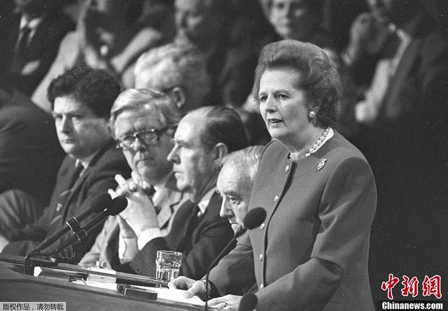 Скончалась бывший премьер-министр Великобритании Маргарет Тэтчер (10)