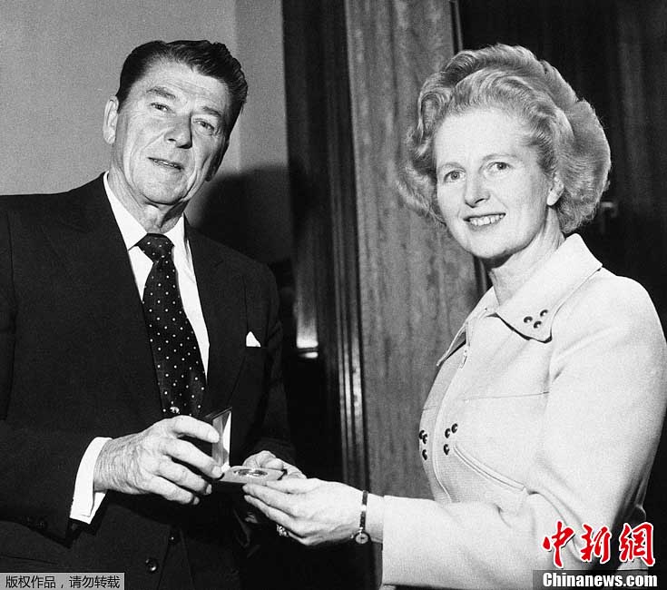 Скончалась бывший премьер-министр Великобритании Маргарет Тэтчер (7)