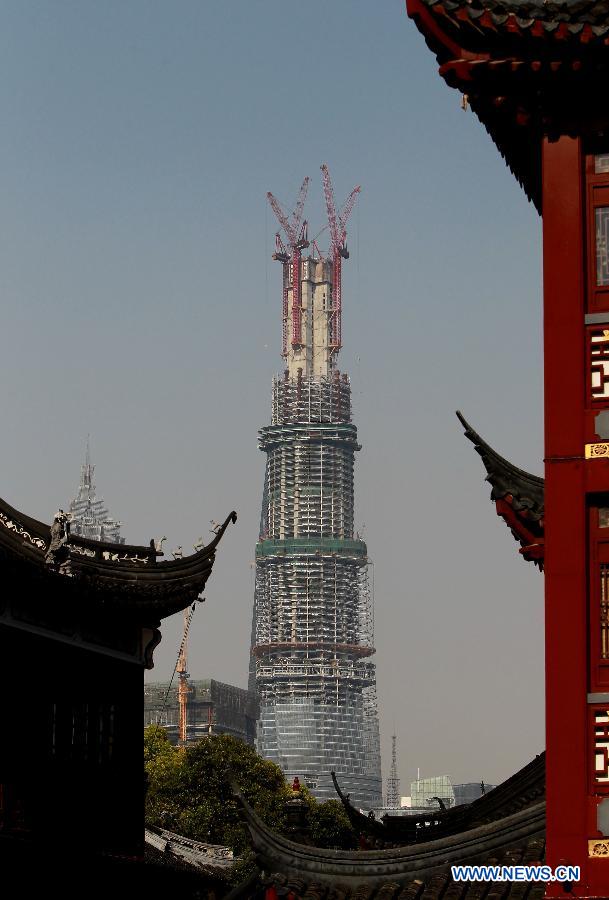 Высота строящегося в Шанхае небоскреба превысила 500 м (3)
