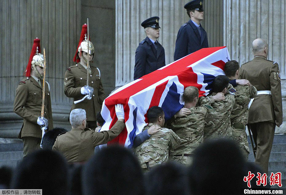 В Лондоне прошла генеральная репетиция похорон экс-премьера Великобритании Маргарет Тэтчер (2)
