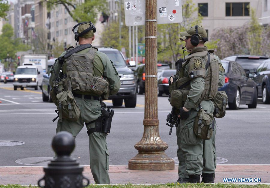 Дело об организации взрывов в Бостоне в США будет расследоваться как "террористический акт" -- Б. Обама