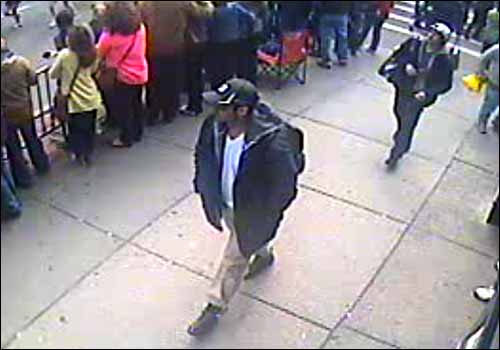 ФБР обнародовало фото и видеозапись подозреваемых во взрывах в Бостоне (10)