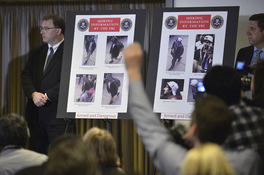 ФБР обнародовало фото и видеозапись подозреваемых во взрывах в Бостоне (3)