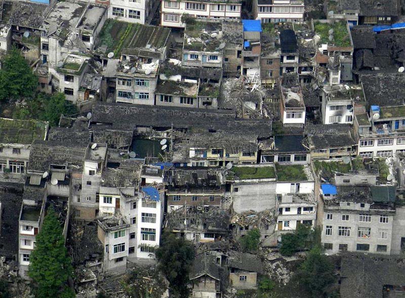 В уезде Лушань 46 человек стали жертвами землетрясения магнитудой 7,0
