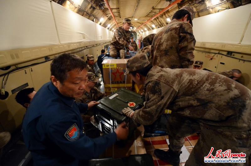 2 самолета Ил-76 доставили спасателей и оборудование для оказания помощи в районах, пострадавших от землетрясения (15)