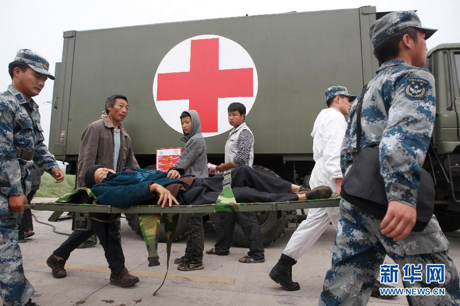 192 человека погибли, 23 пропали без вести в результате землетрясения в провинции Сычуань (18)