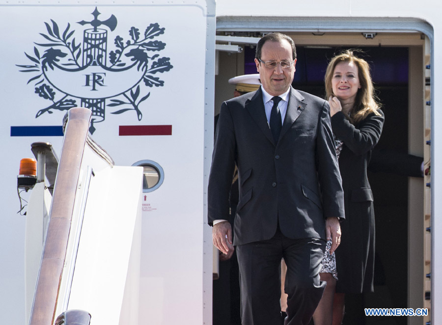 Президент Франции Франсуа Олланд прибыл в Пекин