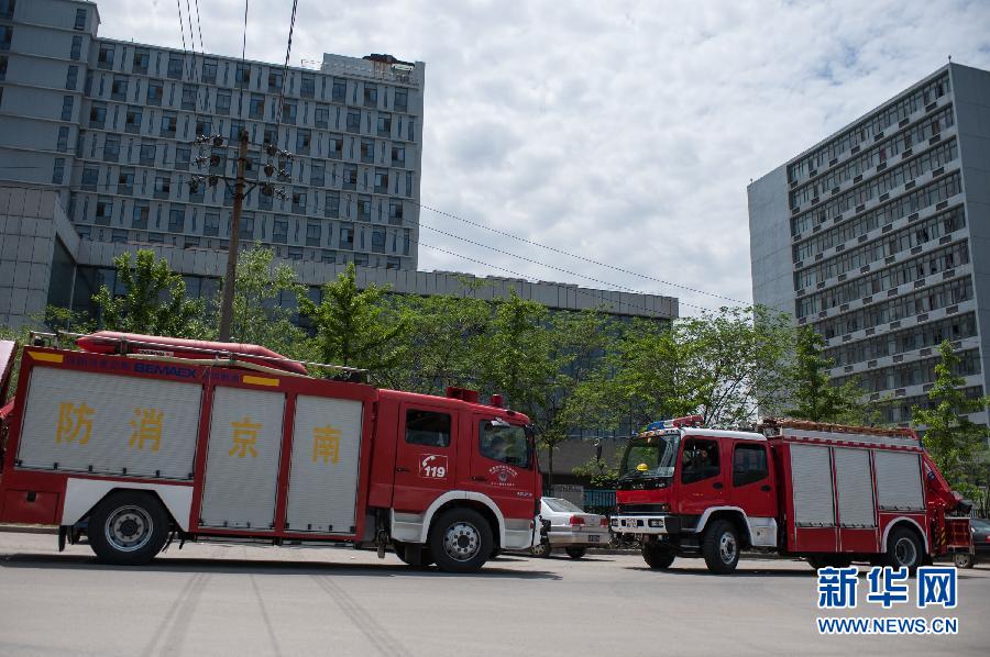 Двое ранены, еще трое оказались под завалами в результате взрыва в одной из лабораторий Нанкинского политехнического университета