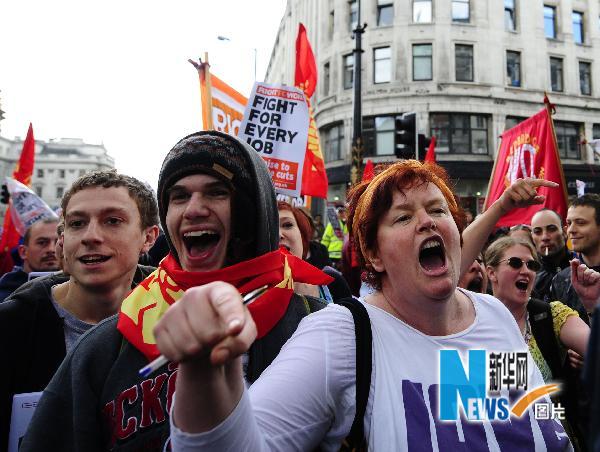 В Лондоне тысячи людей приняли участие в марше и митинге на 1-е мая (2)