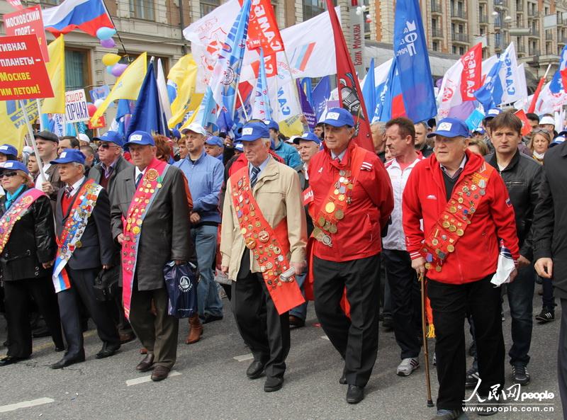 В центре Москвы закончилось Первомайское шествие (3)