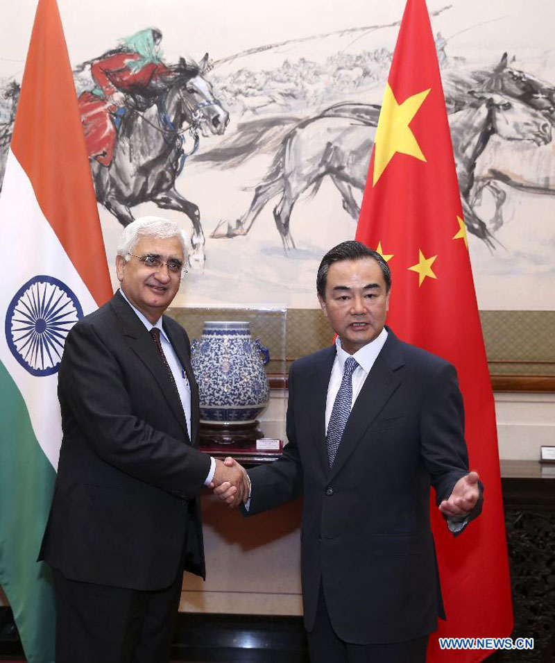 Китайско-индийским отношениям предстоят новые вызовы -- Ван И
