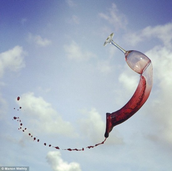 «Полет жидкости в воздухе» от бельгийского фотографа Manon Wethly (8)