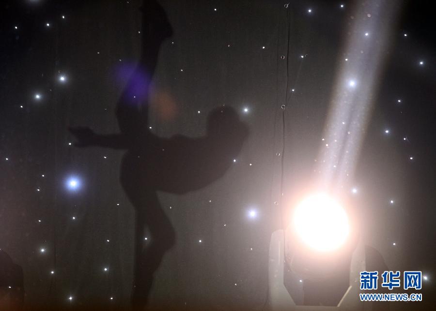 Премьера первой в мире драмы Полюс танцы в городе Тяньцзинь (11)