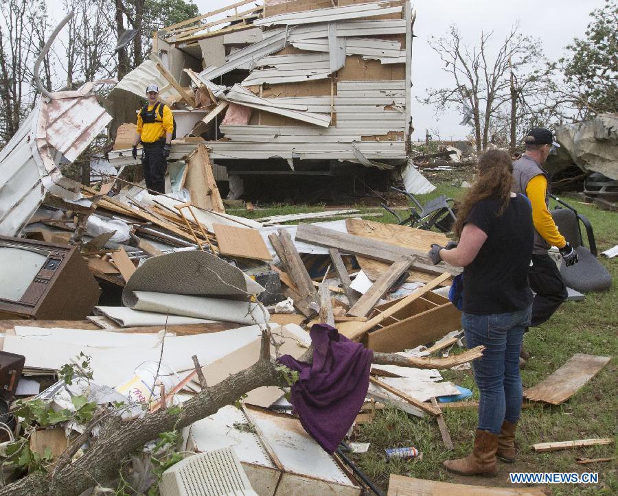 Из-за торнадо в США погибло 37 человек (11)