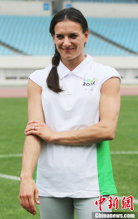 Исинбаева счастлива второй раз стать послом юношеских Олимпийских игр в Нанкине (6)