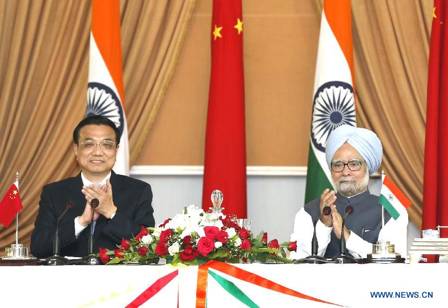 Ли Кэцян и премьер-министр Индии М. Сингх встретились с журналистами (2)