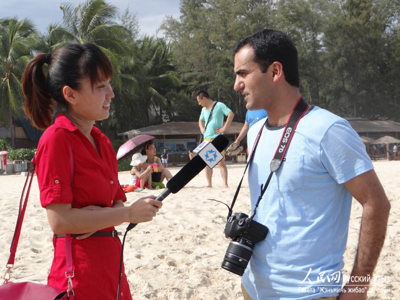 Бухта Ялунвань: море притягивает иностранных журналистов (8)