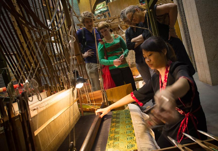 Шусю -- Необычное ручное текстильное изделие китайского города Чэнду (10)