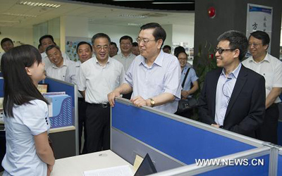 Председатель ПК ВСНП Чжан Дэцзян призвал к реальному повышению качества законодательства (4)