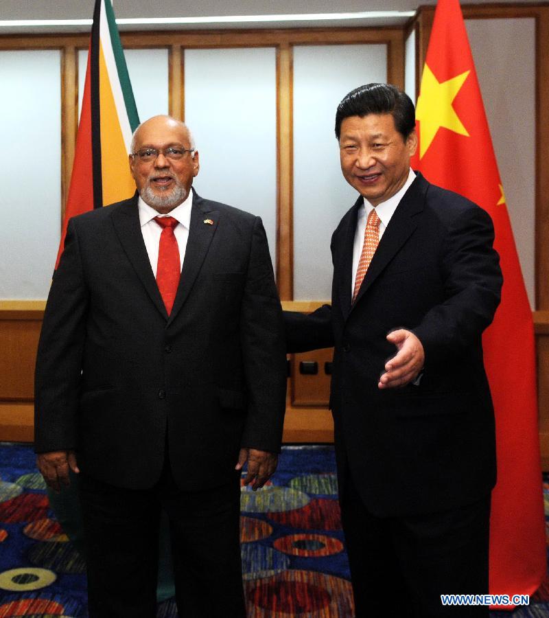 Председатель КНР Си Цзиньпин встретился с президентом Гайаны Д. Рамотаром